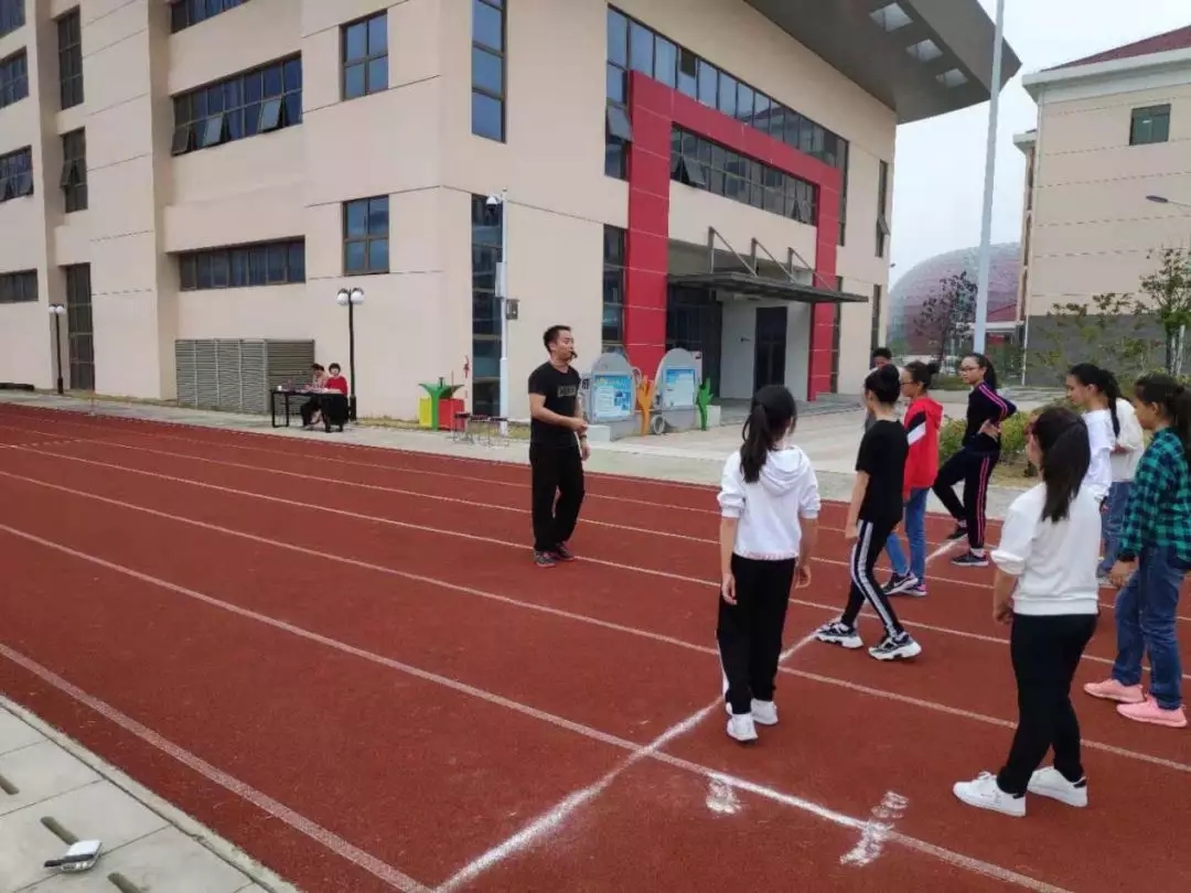 教学视导促成长 课堂教学求实效——南京市艺术小学迎接区体育教学视导